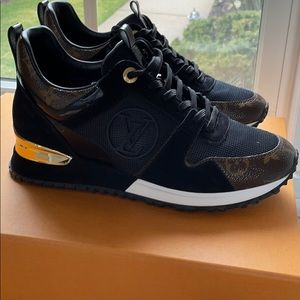 Louis Vuitton Black Runaway Sneakers Size 7